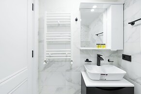 Chic & Modern 4BR Home in Old Tbilisi