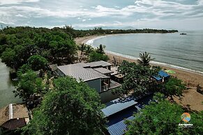 Isla Enriqueta - Private Beach Resort