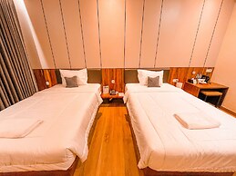M-LIVIN Dorm Hotel