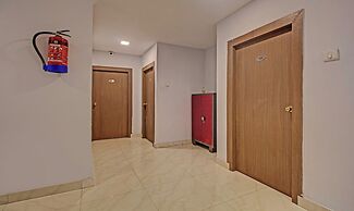 HOTEL ROYAL CROWNE