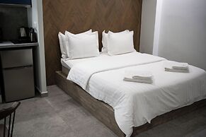 Rooster Suites