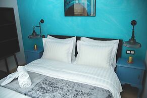 Rooster Suites