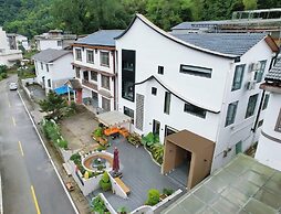 Everchanging Seasons Homestay