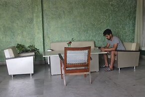 Cottage Club Inn