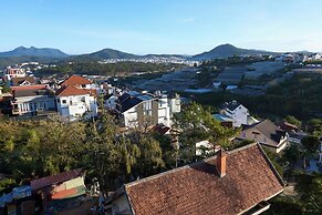 Lotus Hotel Da Lat