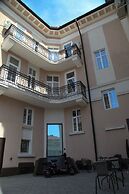 Corner House