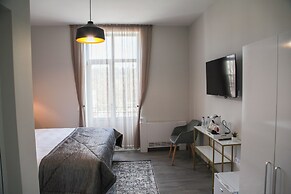 Corner House