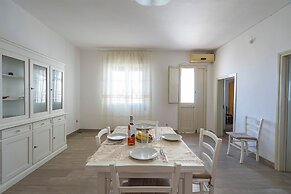 Onde Dorate in Centre, Close to Beach