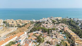 Spacious 3BR Villa with pool and views