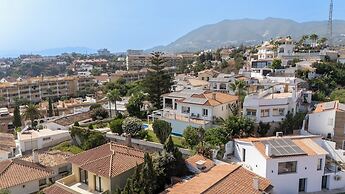 Spacious 3BR Villa with pool and views