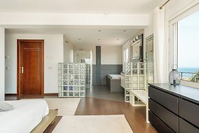 Spacious 3BR Villa with pool and views