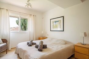 Spacious 3BR Villa with pool and views