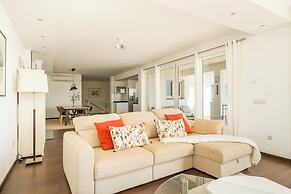 Spacious 3BR Villa with pool and views