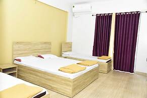 Hotel Amit Palace