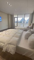 Roone Pyramids View Inn