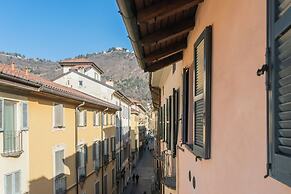 Domus in Como by Rent all Como