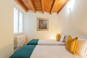 Domus in Como by Rent all Como