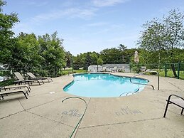 Captain's Quarters, 1.5 Miles to Downtown Ogunquit!