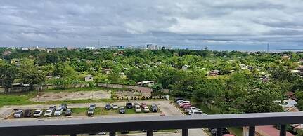 Room-luxury Condo-sea View- Near Beach