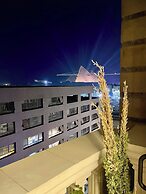 Pyramids Moon Hotel