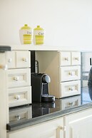 The White Marble Luxury City Apt