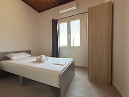 Olga's Sea View Studios -500m from Ipsos