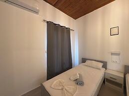 Olga's Sea View Studios -500m from Ipsos