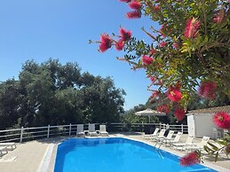 Olga's Sea View Studios -500m from Ipsos