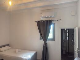 Olga's Sea View Studios -500m from Ipsos