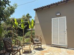 Olga's Sea View Studios -500m from Ipsos