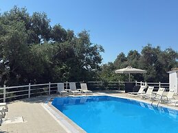 Olga's Sea View Studios -500m from Ipsos