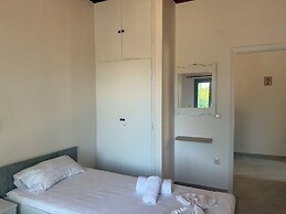 Olga's Sea View Studios -500m from Ipsos