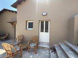 Olga's Sea View Studios -500m from Ipsos