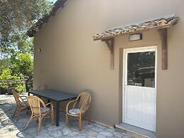 Olga's Sea View Studios -500m from Ipsos