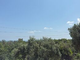 Olga's Sea View Studios -500m from Ipsos