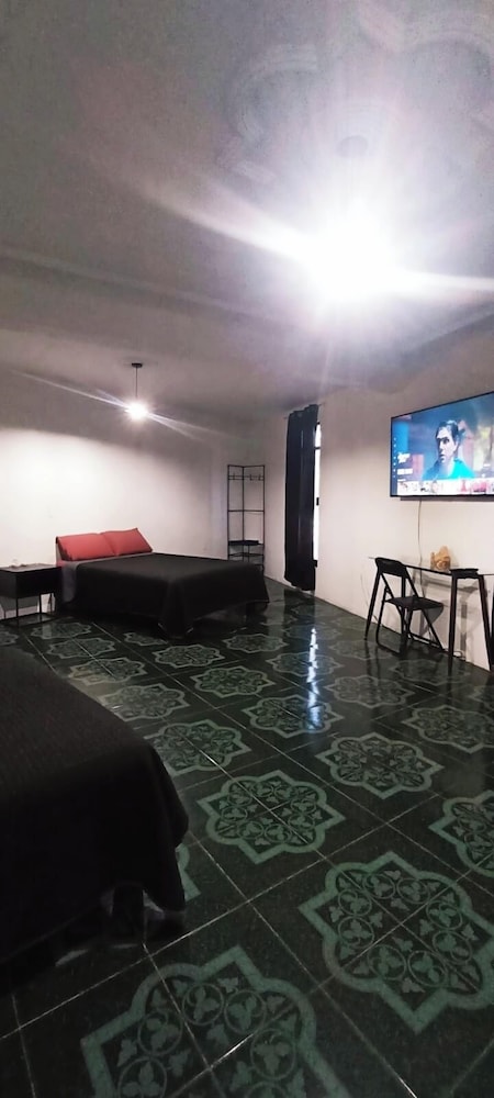 LA PATRONA HOSTAL