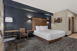 Best Western Plus Neepawa Hotel