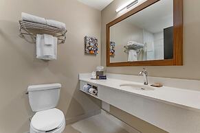 Best Western Plus Neepawa Hotel