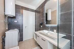 Serene Haven Talea Beachfront With Pool Access
