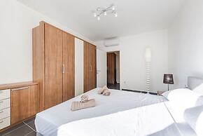 Serene Haven Talea Beachfront With Pool Access