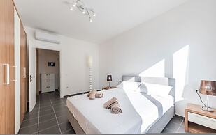 Serene Haven Talea Beachfront With Pool Access