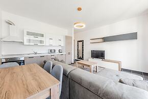 Blue Haven Talea Beachfront With Pool Access