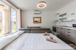 Blue Haven Talea Beachfront With Pool Access