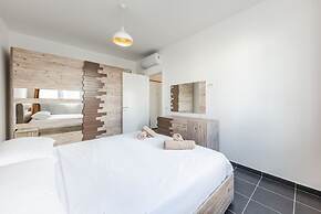 Blue Haven Talea Beachfront With Pool Access