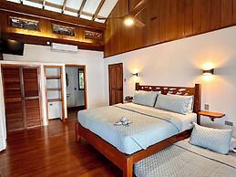 Bocas Beachfront Lodge