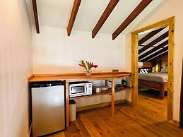 Bocas Beachfront Lodge