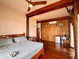 Bocas Beachfront Lodge