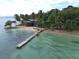 Bocas Beachfront Lodge