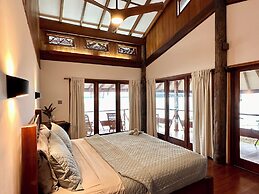 Bocas Beachfront Lodge