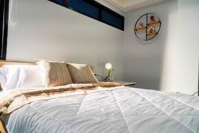 BnB98 Silom Hotel